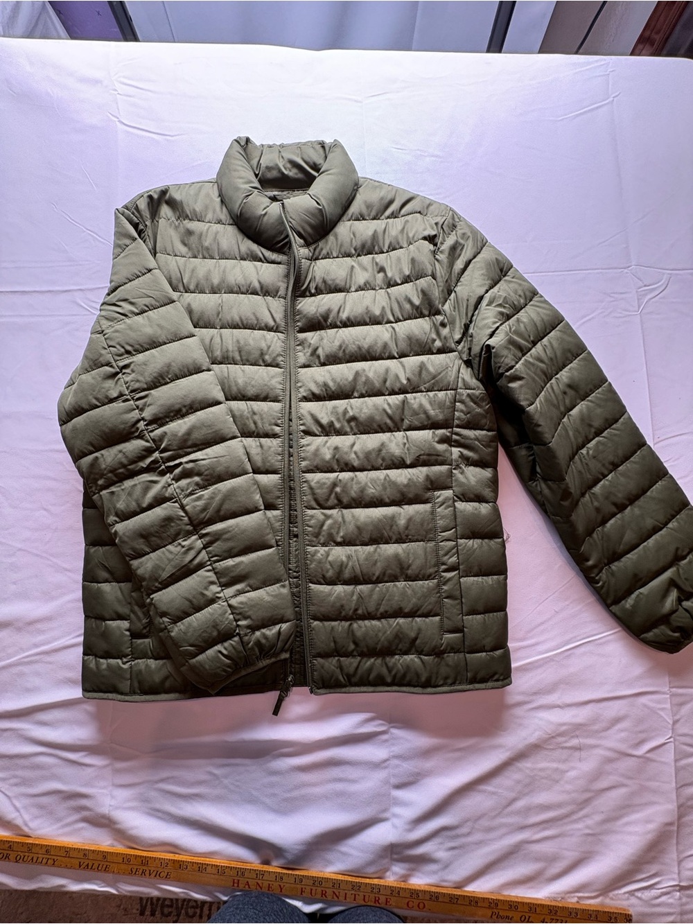 Gap Outlet | Men's Lightweight Quilted Jacket - Olive | NWOT, Never Worn